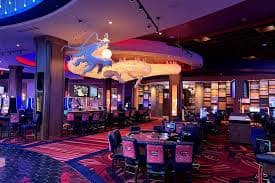 Ilustrasi hiburan casino dengan permainan meja yang beragam untuk pengguna Indonesia